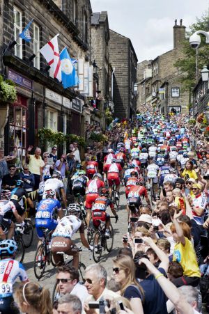 tour de france main st 1 sm.jpg